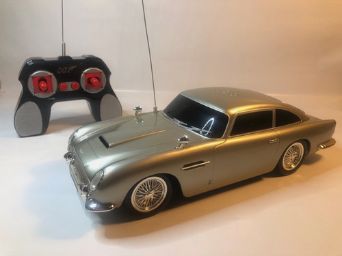 James bond 007 50th aston - james,