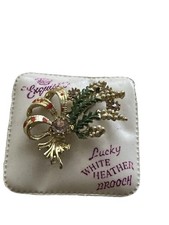 VINTAGE EXQUISITE LUCKY WHITE