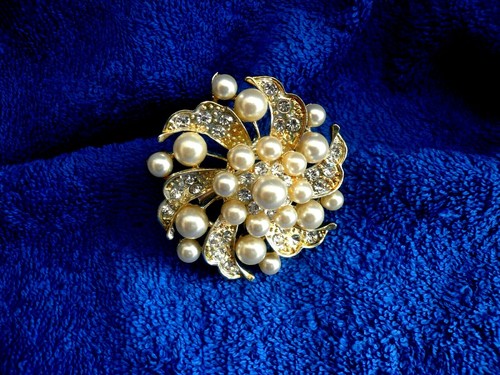 Brooch attractive piece - brooch,