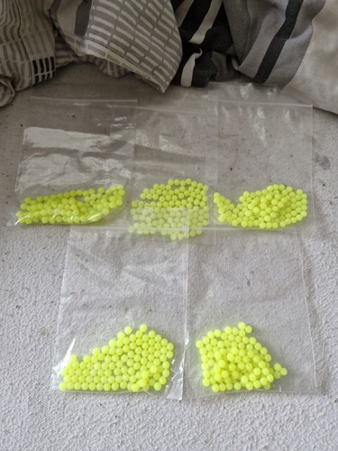 500 5mm beads - x, round