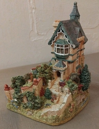 Lilliput lane secret garden - lilliput,