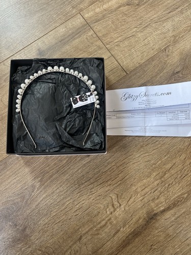 Glitzy secrets graceful beauty - secrets,