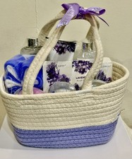 BODY & EARTH Spa Gift Sets for
