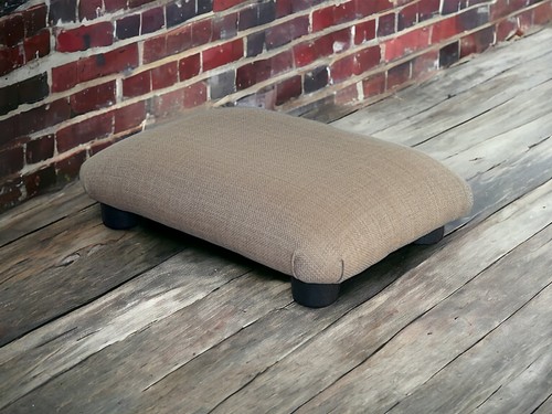 Small footstool cm under - 7.5,