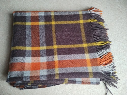 Heavy rustic woollen blanket - ,