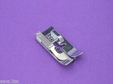 Blind Hem Presser Foot (R) to