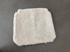 Muestra shearling seat cushion