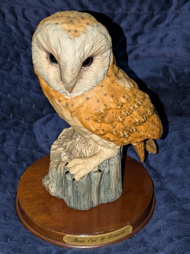 Leonardo barn owl tree - owl, on