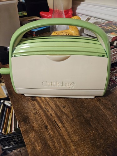 Cuttlebug manual die - cuttlebug, cutting