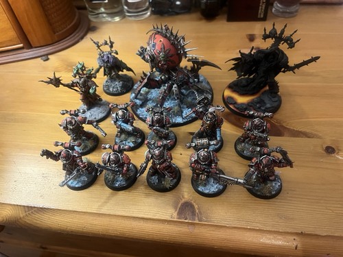 Large chaos space marine - space,