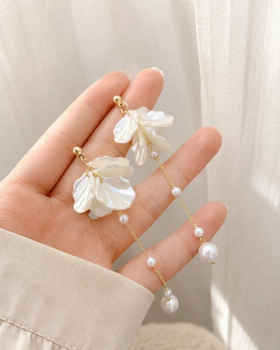 Pearl tassel flower earrings - pearl,