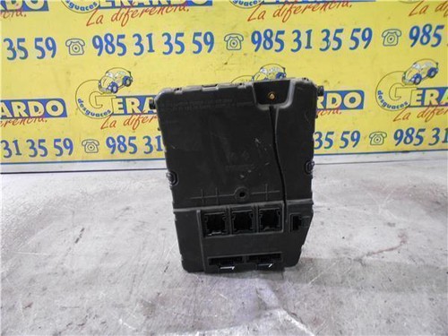 8200309693 fuse box - box, renault