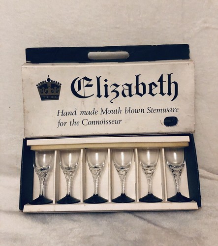 Elizabeth hand cut - elizabeth,