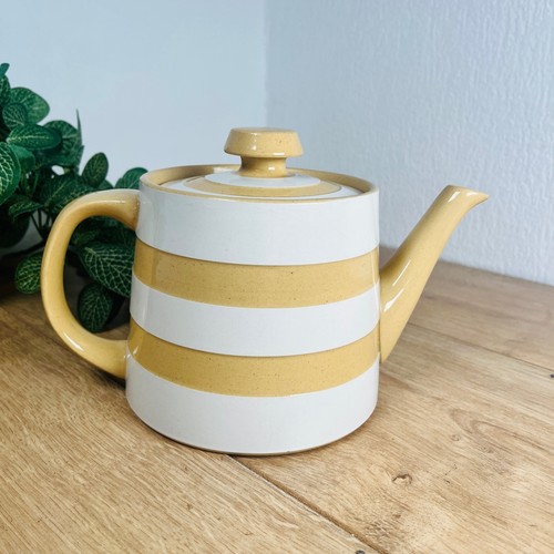Green cornish ware yellow - green,