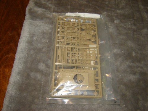 Esci 8001b bag model kit - esci,
