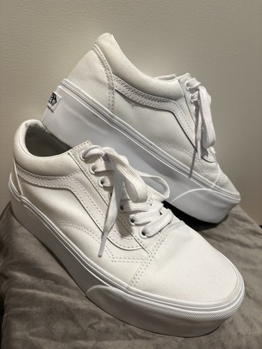 White platform old school vans - white,