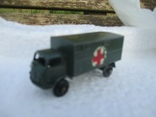 MATCHBOX MILITARY  SERVICE AMBULANCE no packaging FORD 3 TON 4X4 6.5cm long