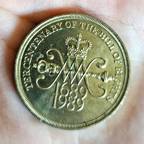 1989 two pounds - 1989, £2