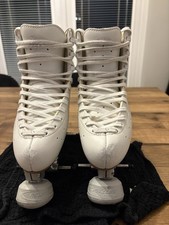 Edea Rondo Roller Skates 220