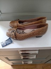 PAVERS Women's Low Heeled