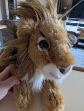 Keel toys sitting - keel, lion