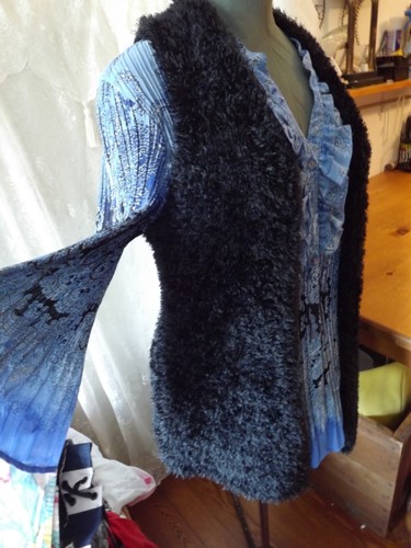 Black sweater vest - black,
