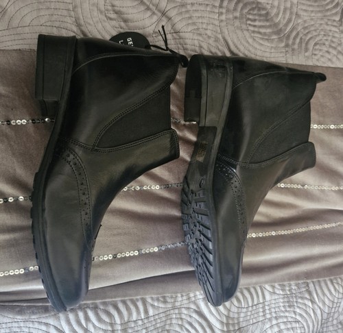 Black genuine leather - black, fit