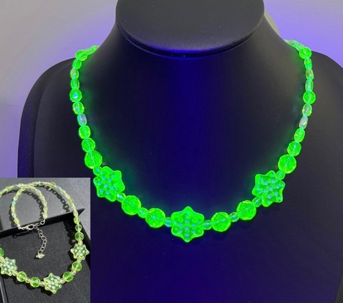 Uranium vaseline glass bead - glass,