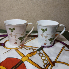 Wedgwood Wild Strawberry Bloom