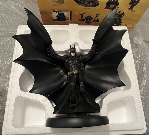 Direct batman begins in - dc,