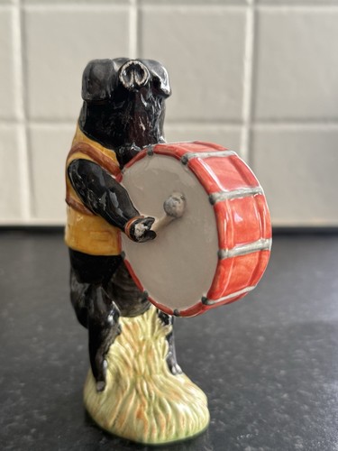 Beswick pig promenade band - promenade, ‘