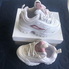 Baby girls Fila trainers  Uk 🇬🇧 5 baby EU 22. Excellent condition