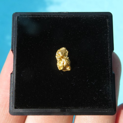 Minerals rare natural gold - rare,