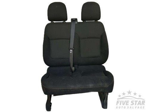 Renault trafic front passenger - front,