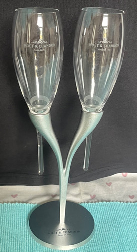 Moët chandon champagne - moët,