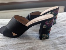 Black Slip On With Floral