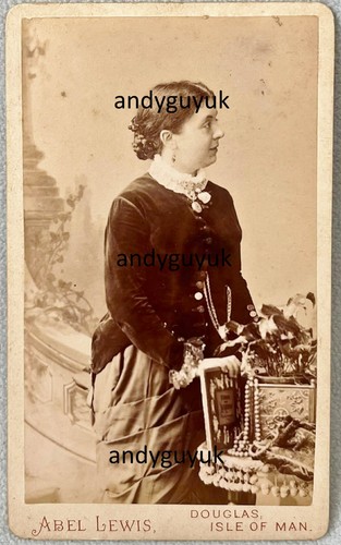 Cdv lady holding kate - cdv,