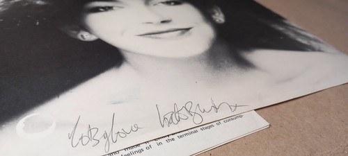 Kate bush autograph fanclub - autograph,