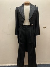 Tailored Halloween Men’s Vampire Tailcoat Suit (5)