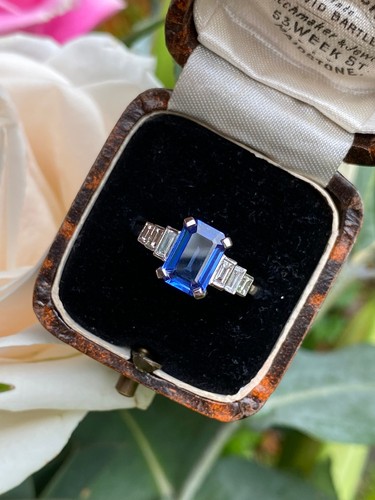 Art deco sapphire and diamond - deco,