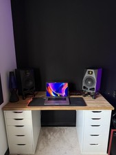 Adam Audio A7V Studio Monitors Black, Pair + iso acoustic stands 