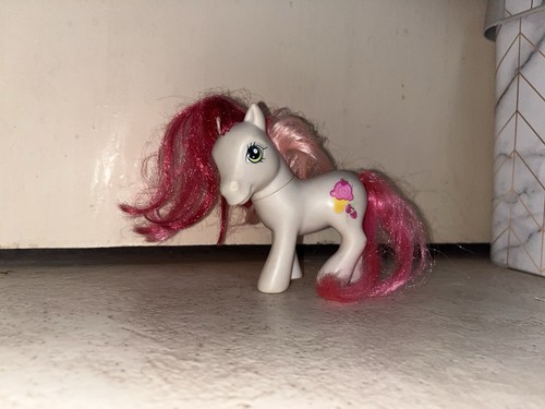 Little pony strawberry - my,