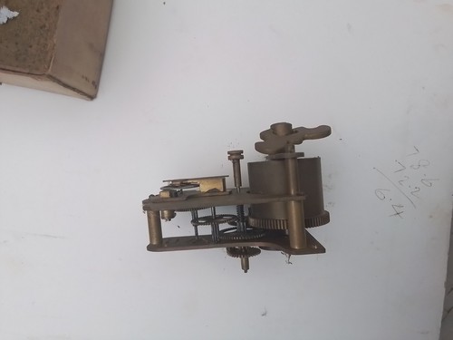 Day clock movement with - movement,