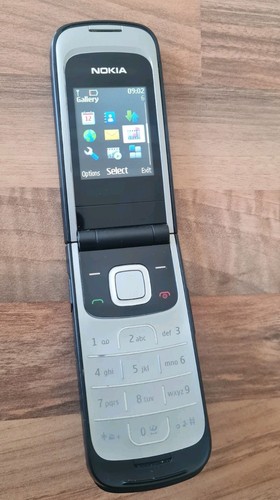 Nokia 2720 fold - fold, (2009)