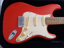 Fender SQUIER SE Stratocaster Full Thickness 22 Frets Unused Vintage Year 2000