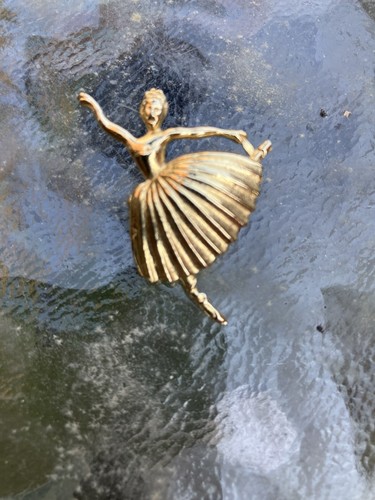 Ballerina brooch gold - gold, tone