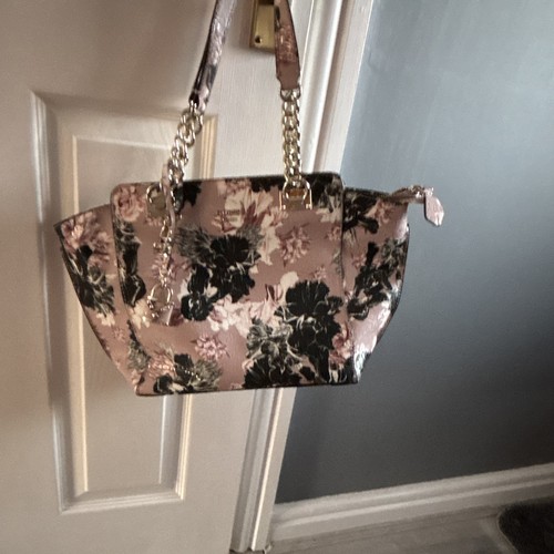 Guess floral pink black tote - guess,