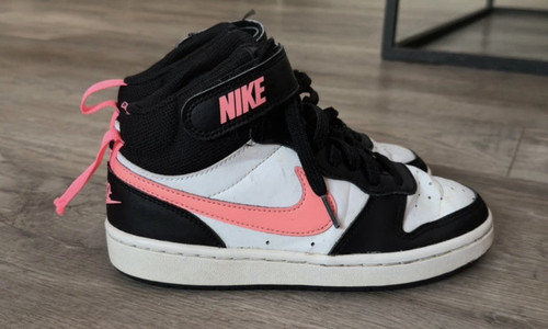 Nike court borough - court, high