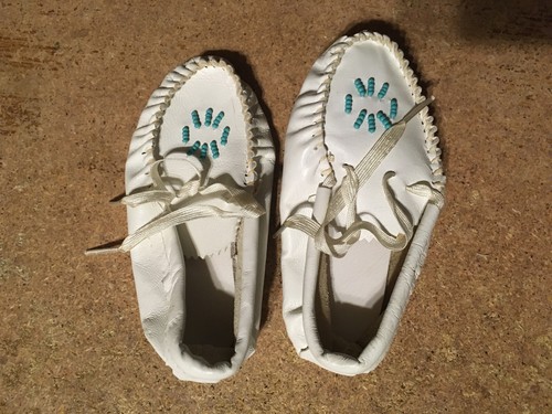 Vintage indian moccasins white - indian,