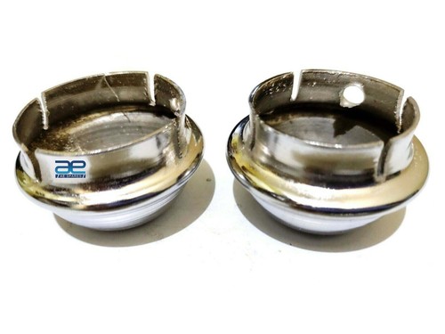 Vespa wheel hub cap - 10,